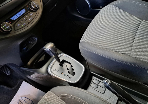 Toyota Yaris cena 55900 przebieg: 130485, rok produkcji 2016 z Kraków małe 529